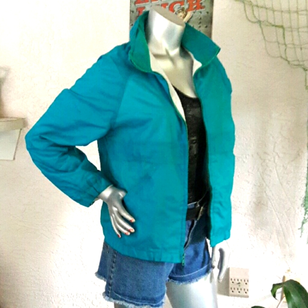 Pacific Trails Hidden Hood Collar Windbreaker - Picture 2 of 4